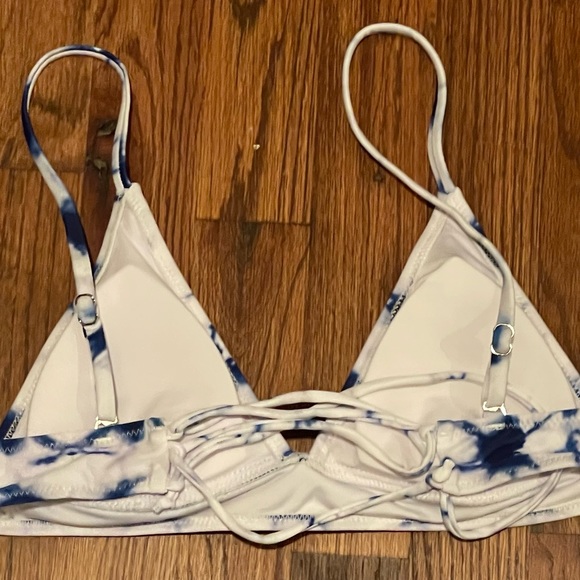 Cupshe Tie Die Bikini Set - Picture 4 of 7